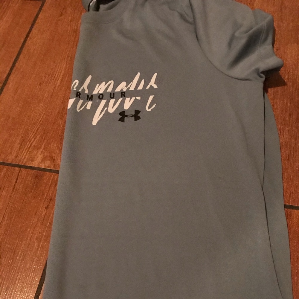 Under Armour tee Nwot